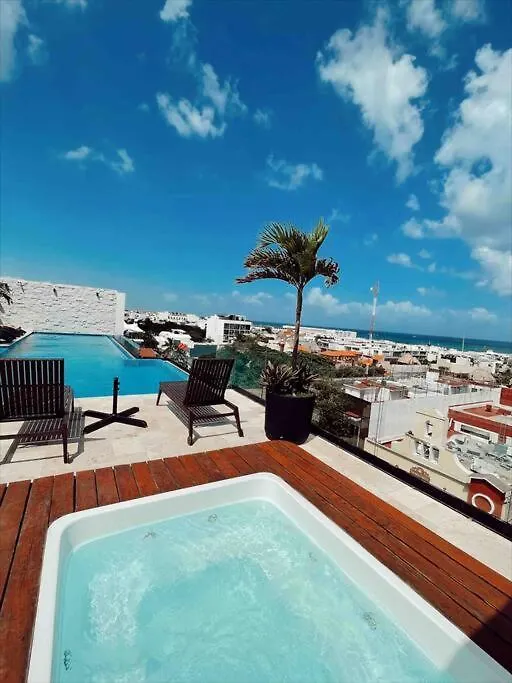 Modern Apartment/Jacuzzi/Sauna/Pool/Gym Playa del Carmen Apartment